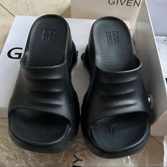 Givenchy Cotton Candy Stylish Women's Hollow-Out Casual Slides with Rubber Sole - Picture 1 of 3